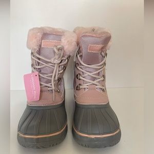 London fog snow boots brand new with tag little girls size 1 not inside box